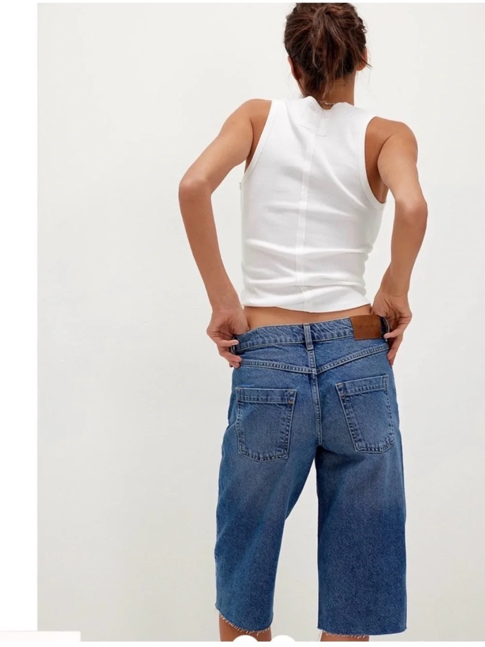 Free People We The Free Low Rise Relaxed Capri Women's 29 Long Jorts Bermuda